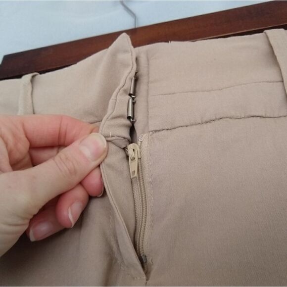 Ninety brand Khaki colored capri dress pants - Picture 5 of 5